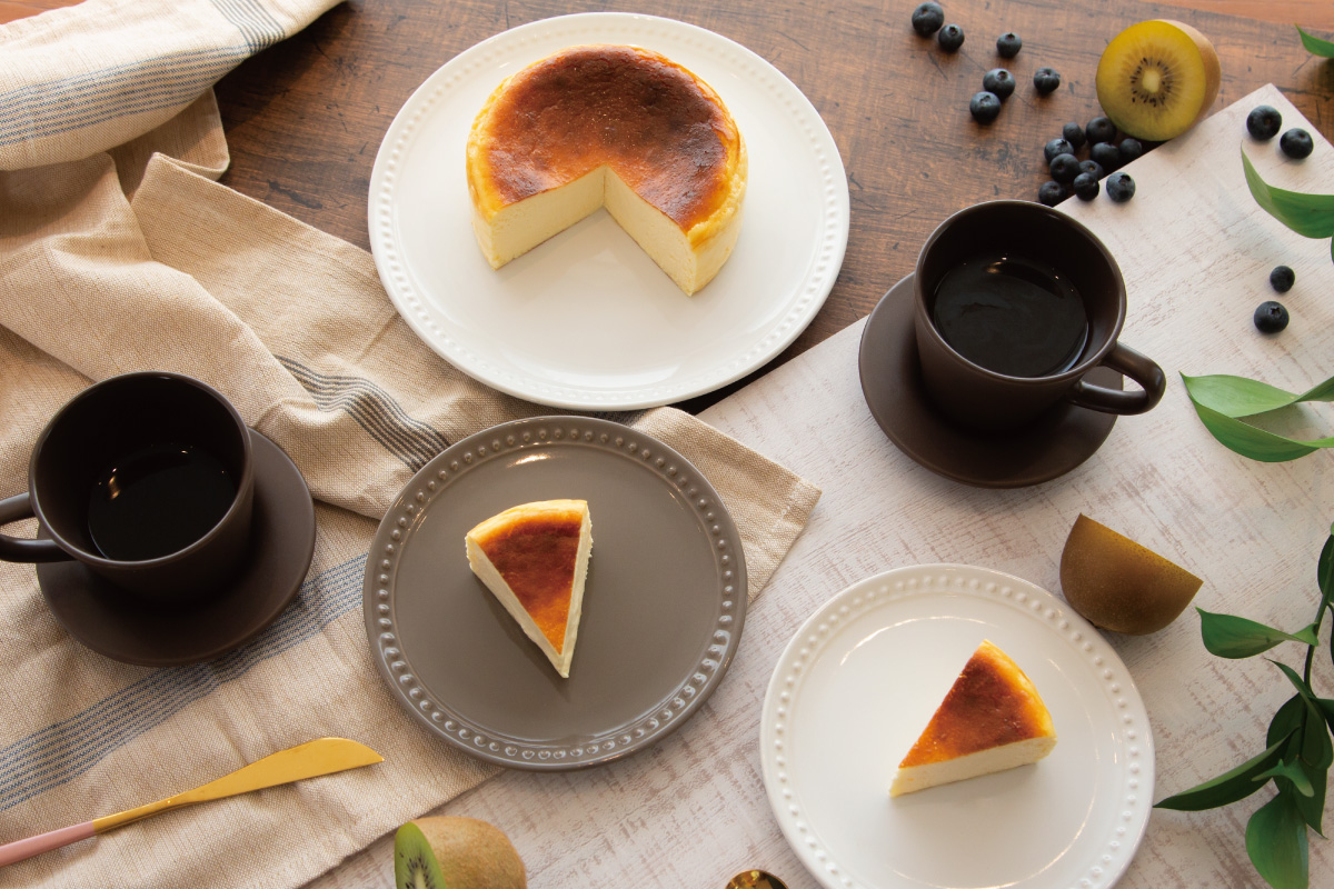 とけだすバスクチーズケーキを俯瞰で